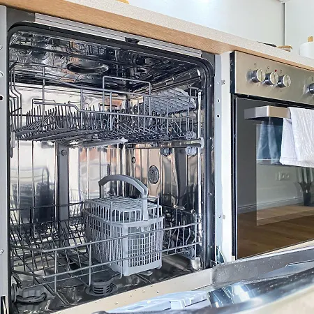 Freundliche Mit Regendusche, Kueche, Waschmaschine&trockner, Tv, Wlan לייפציג