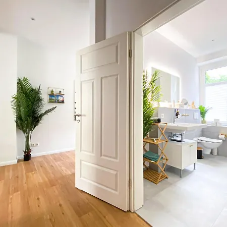 Freundliche Mit Regendusche, Kueche, Waschmaschine&trockner, Tv, Wlan *