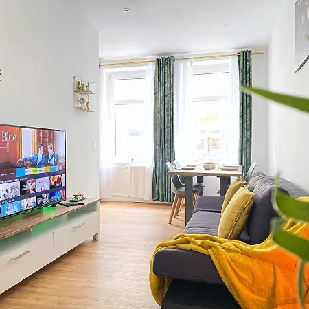 Freundliche Mit Regendusche, Kueche, Waschmaschine&trockner, Tv, Wlan לייפציג