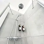 Freundliche Mit Regendusche, Kueche, Waschmaschine&trockner, Tv, Wlan *