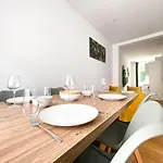 Daire Freundliche Mit Regendusche, Kueche, Waschmaschine&trockner, Tv, Wlan *