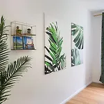 Freundliche Mit Regendusche, Kueche, Waschmaschine&trockner, Tv, Wlan * Leipzig