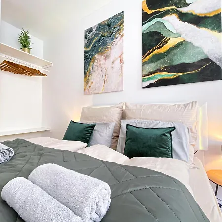 Apartment Freundliche Mit Regendusche, Kueche, Waschmaschine&trockner, Tv, Wlan