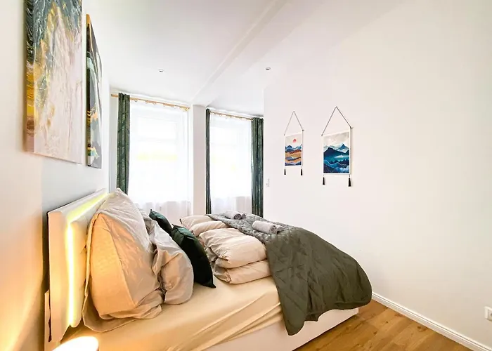 Freundliche Mit Regendusche, Kueche, Waschmaschine&trockner, Tv, Wlan Apartment *