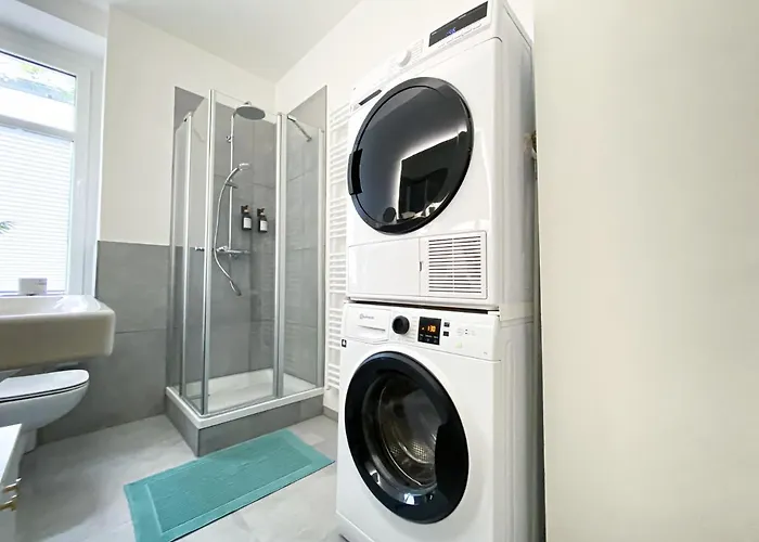 Apartment Freundliche Mit Regendusche, Kueche, Waschmaschine&trockner, Tv, Wlan *