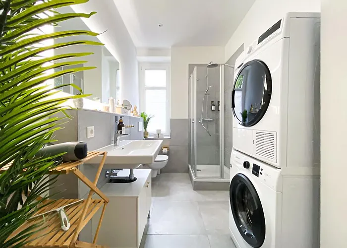 Apartment Freundliche Mit Regendusche, Kueche, Waschmaschine&trockner, Tv, Wlan