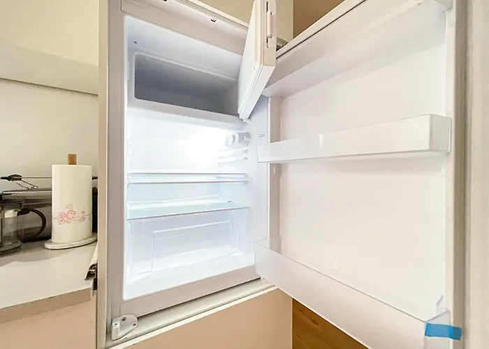 Apartment Freundliche Mit Regendusche, Kueche, Waschmaschine&trockner, Tv, Wlan *