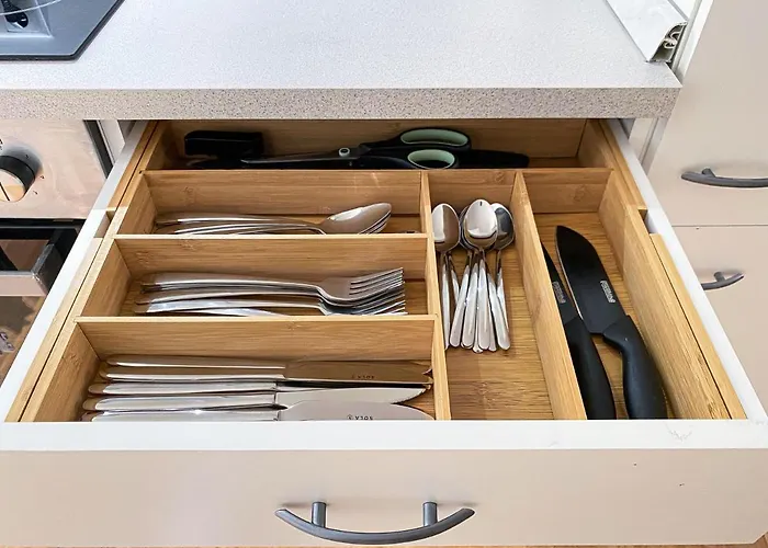 Apartment Freundliche Mit Regendusche, Kueche, Waschmaschine&trockner, Tv, Wlan