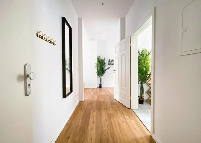 Freundliche Mit Regendusche, Kueche, Waschmaschine&trockner, Tv, Wlan Apartment *