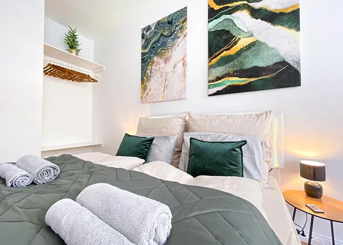 Apartment Freundliche Mit Regendusche, Kueche, Waschmaschine&trockner, Tv, Wlan