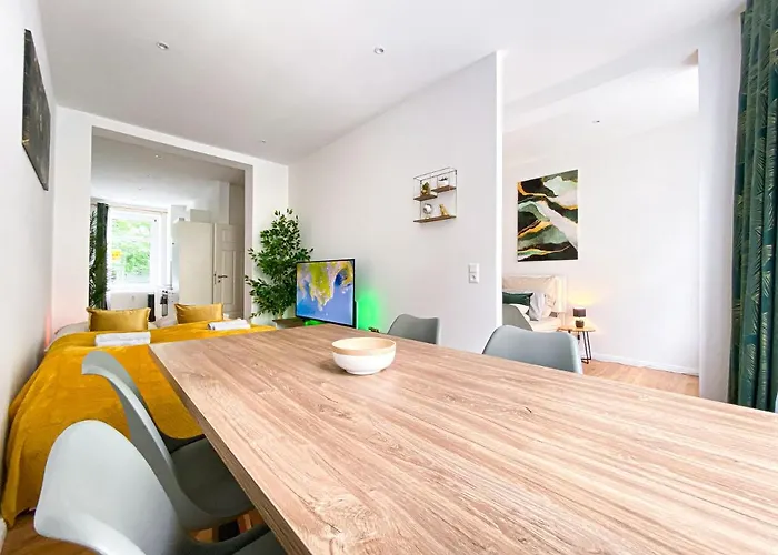 Apartment Freundliche Mit Regendusche, Kueche, Waschmaschine&trockner, Tv, Wlan Leipzig