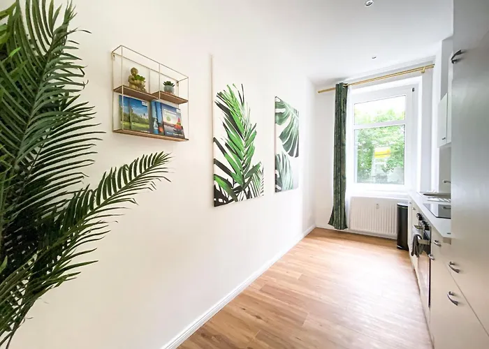 Freundliche Mit Regendusche, Kueche, Waschmaschine&trockner, Tv, Wlan * Leipzig